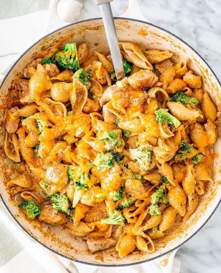 Cheesy Chicken Broccoli Pasta