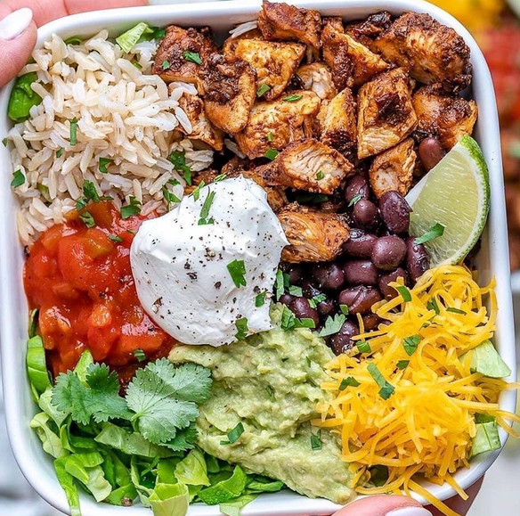 Healthy Chipotle Chicken Burrito Bowls