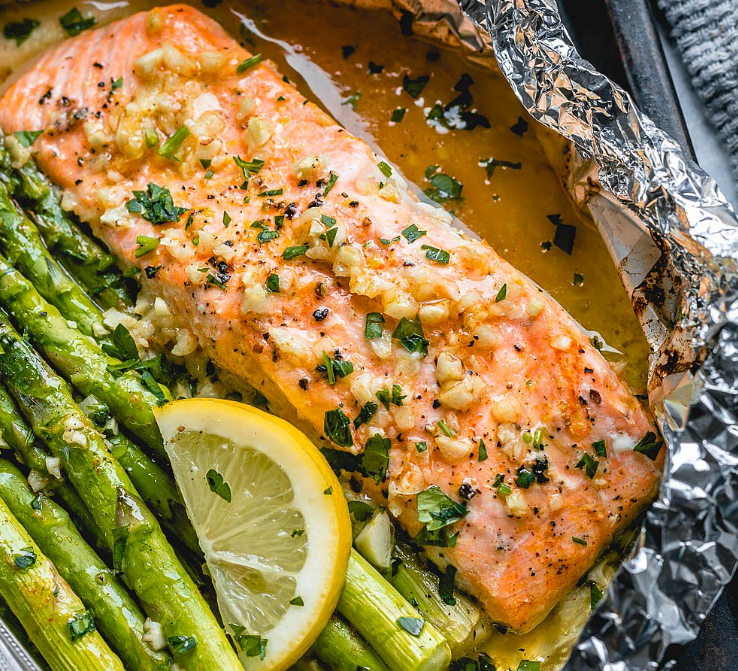 Baked Salmon and Asparagus in Foil with Lemon Garlic Butter Sauce